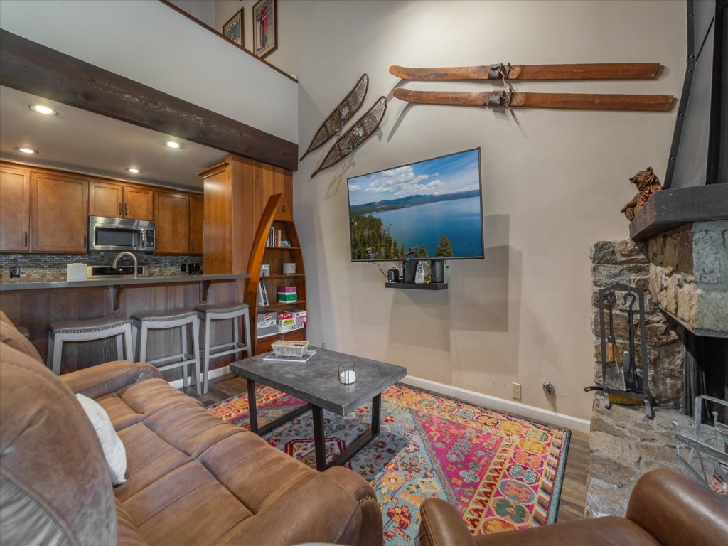 Kingswood Village 57 Vacation Rental in California - RedAwning