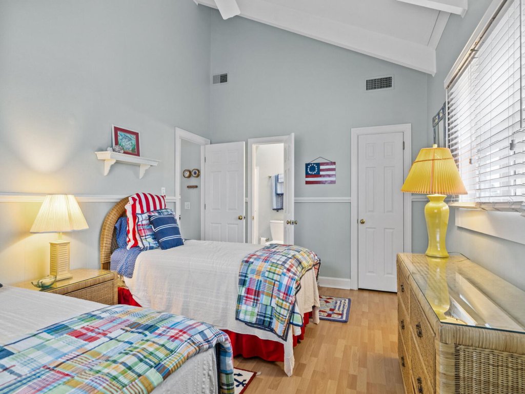 Bacon Bits Vacation Rental in North Carolina - RedAwning