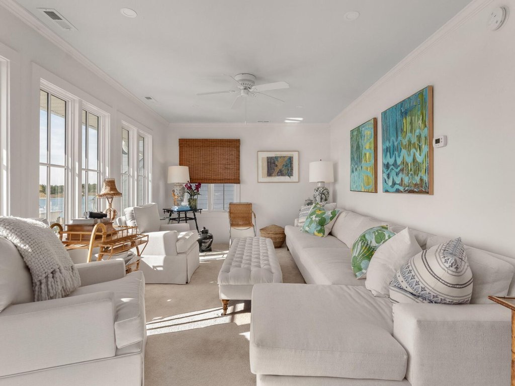 1404 Front Street Vacation Rental in North Carolina - RedAwning