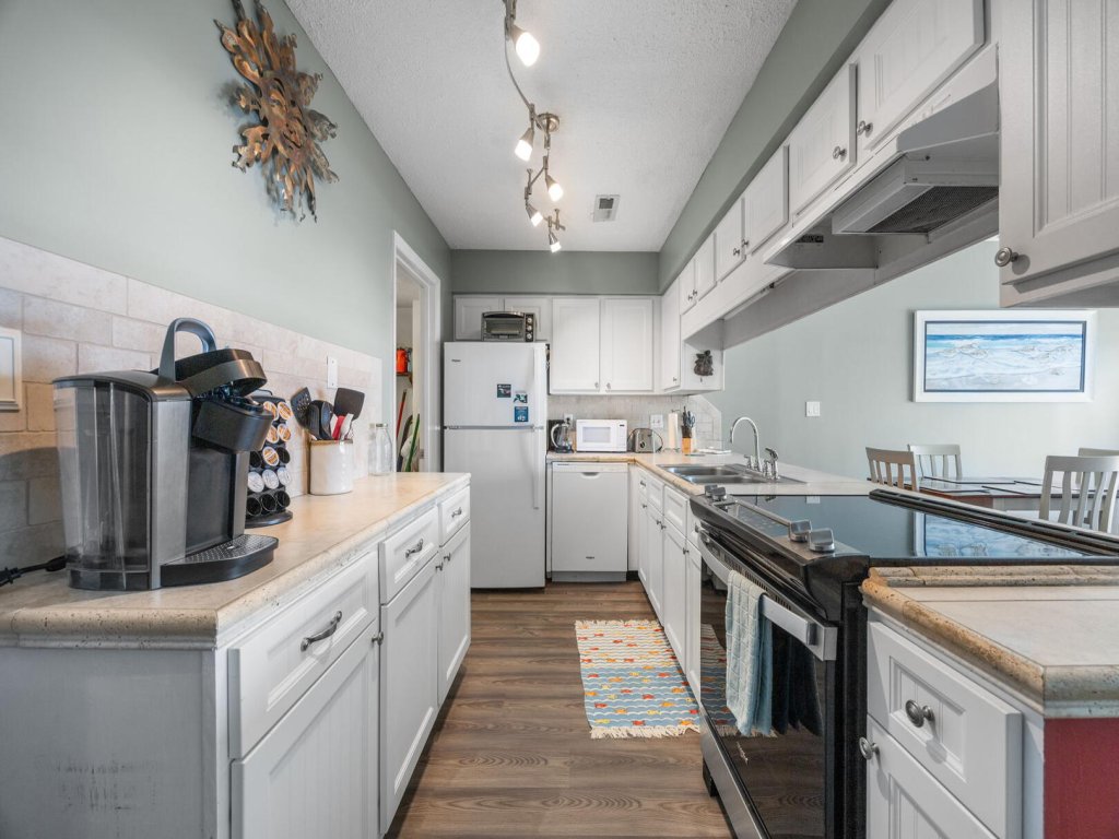 Colony by the Sea 327- Dolphin View Vacation Rental in Salter Path - RedAwning