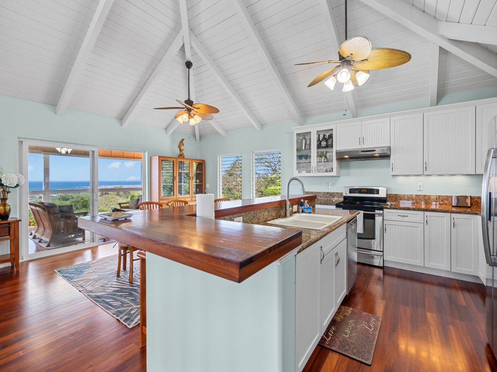 Hale Mahi'ai Vacation Rental in Kailua Kona - RedAwning