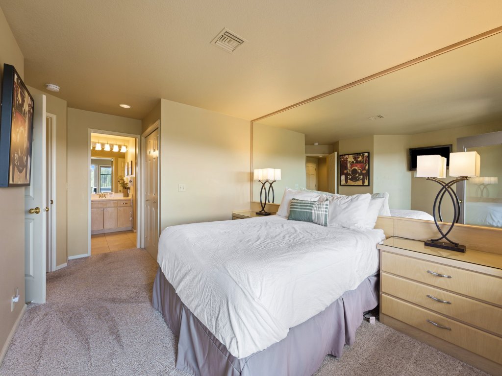 River Ridge 429A Vacation Rental in Bend - RedAwning