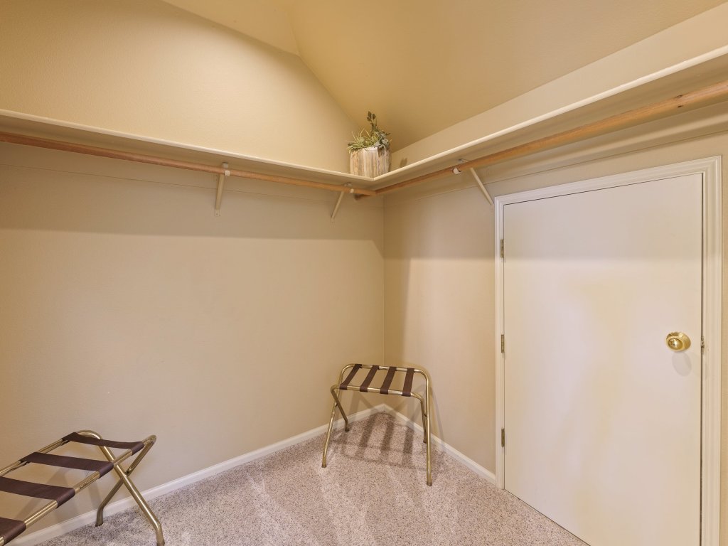 River Ridge 429A Vacation Rental in Bend - RedAwning
