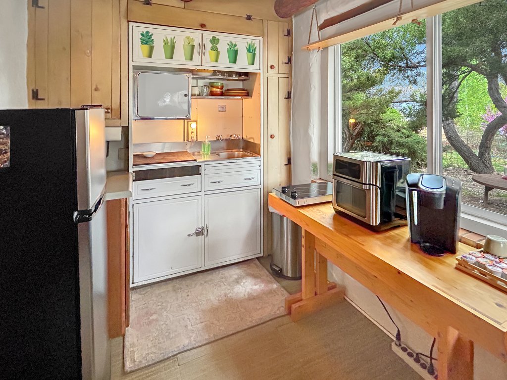 Casita Adobe Vacation Rental in Grand Junction - RedAwning