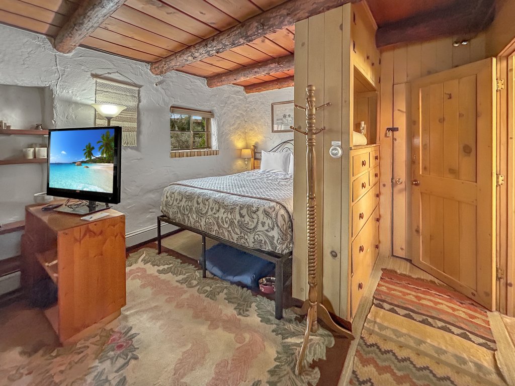 Casita Adobe Vacation Rental in Grand Junction - RedAwning