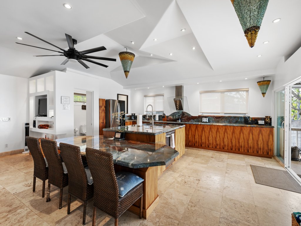 Hale Honu Vacation Rental in Kailua Kona - RedAwning