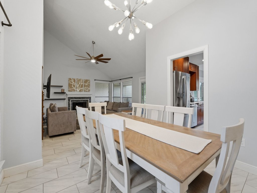 Serene Haven: Spacious 3 bedroom townhouse in Newport. Vacation Rental in Texas - RedAwning