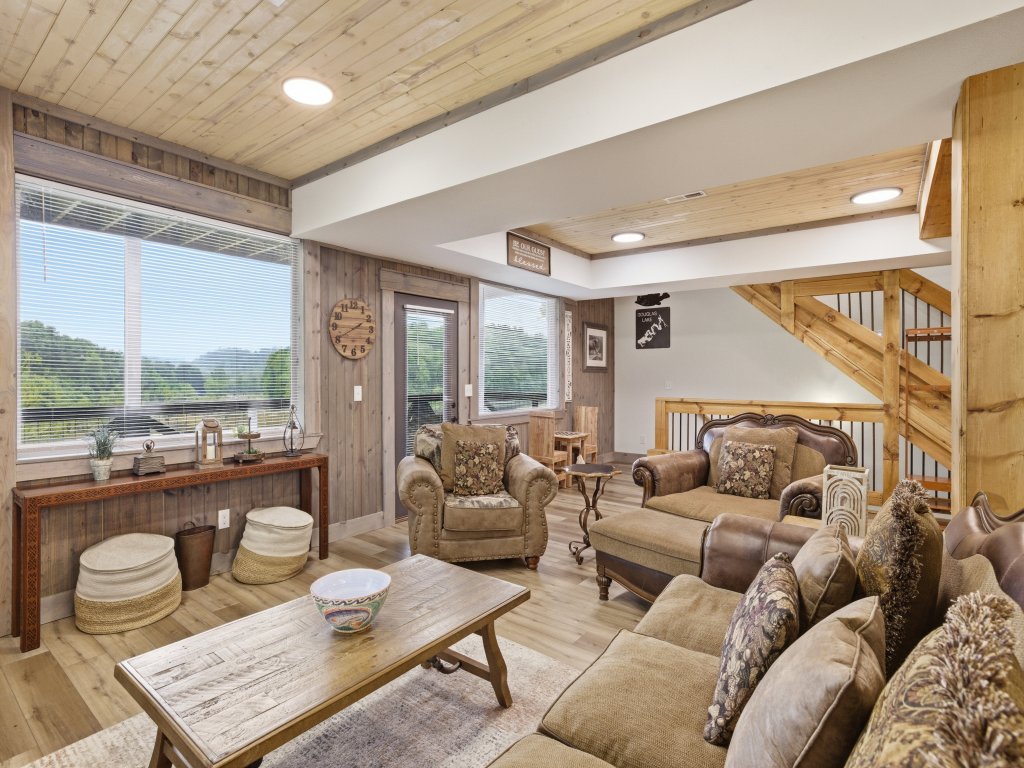 Sanctuary Retreat Vacation Rental in Sevierville - RedAwning