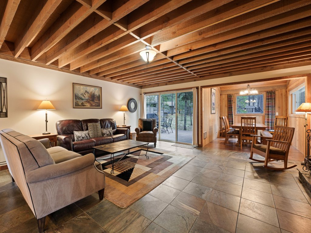 7 Little Court Vacation Rental in Sunriver - RedAwning