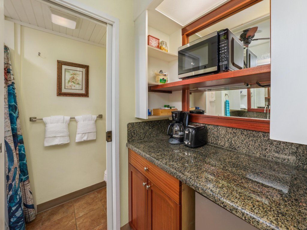 Big Island Kona Islander #347 Vacation Rental in Kailua-Kona - RedAwning