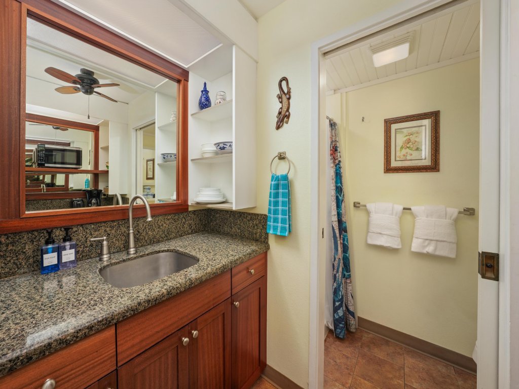 Big Island Kona Islander #347 Vacation Rental in Kailua-Kona - RedAwning