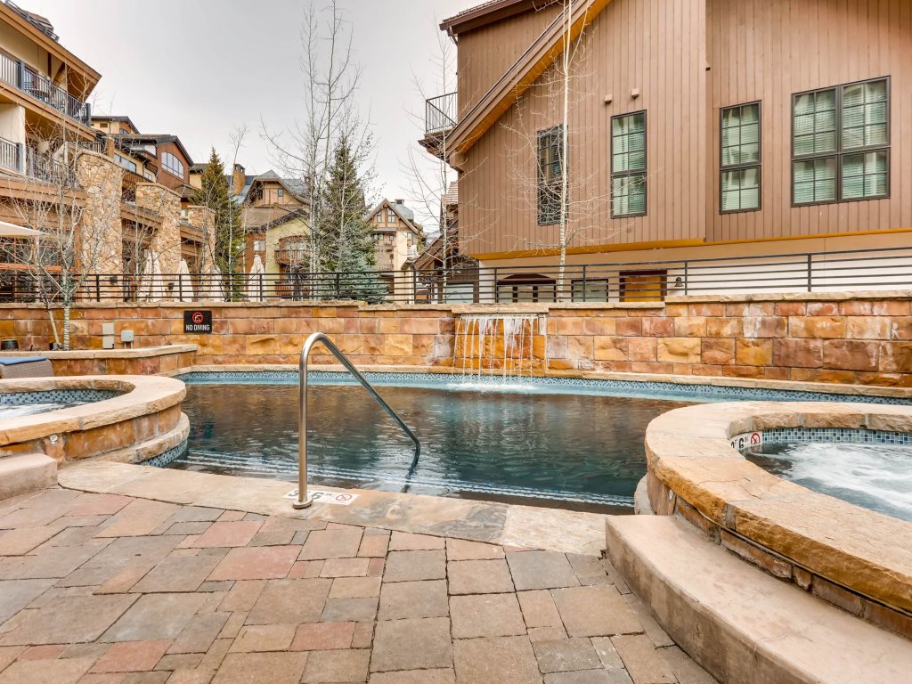 Village Inn Plaza 218 Vacation Rental in Vail - RedAwning