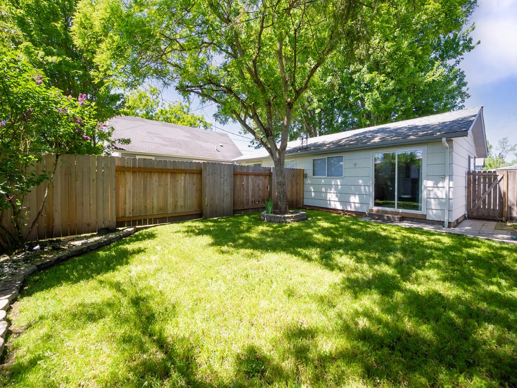 Snug Spot 70 - Close to Downtown & Autzen Vacation Rental in Oregon - RedAwning