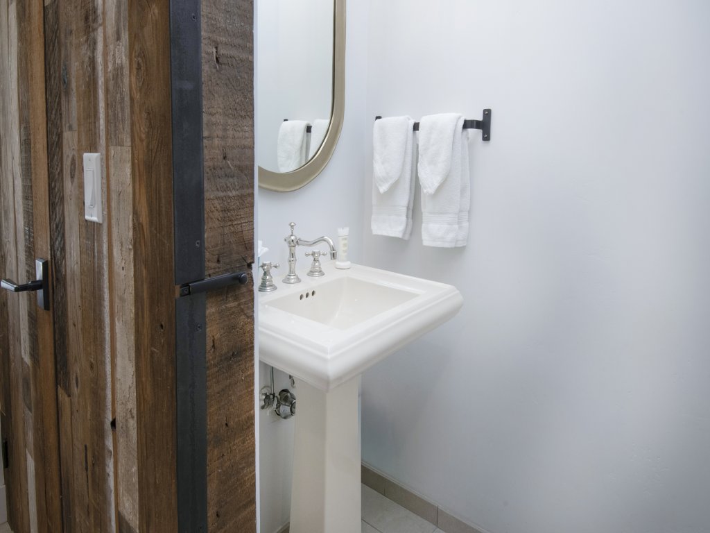 Coldstream #18 Vacation Rental in Vail - RedAwning
