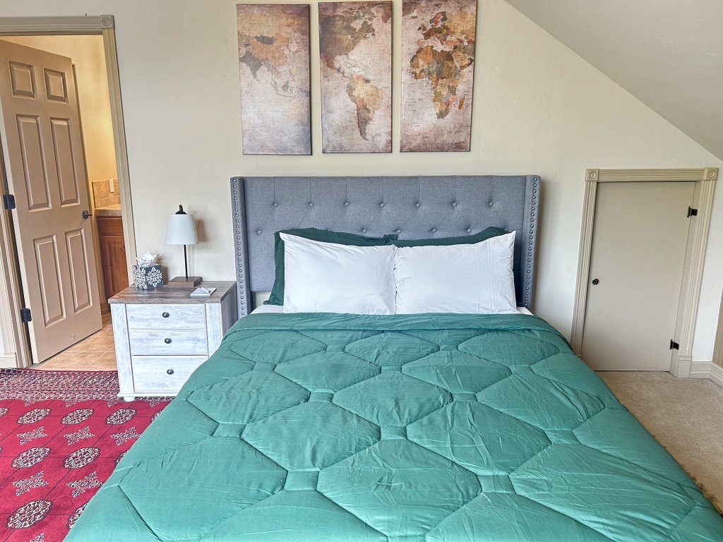 Victorian Chateau Retreat Vacation Rental in Grand Junction - RedAwning