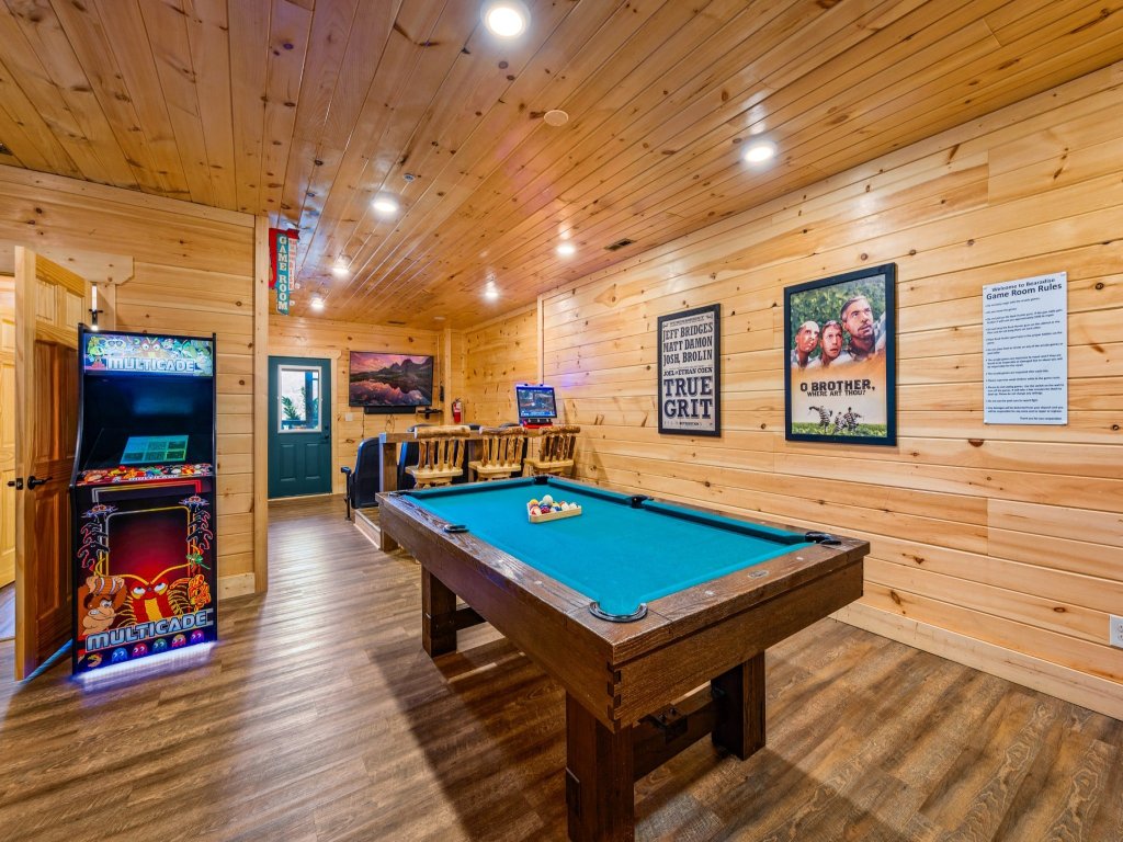 Gatlinburg Views Lodge Vacation Rental in Gatlinburg - RedAwning