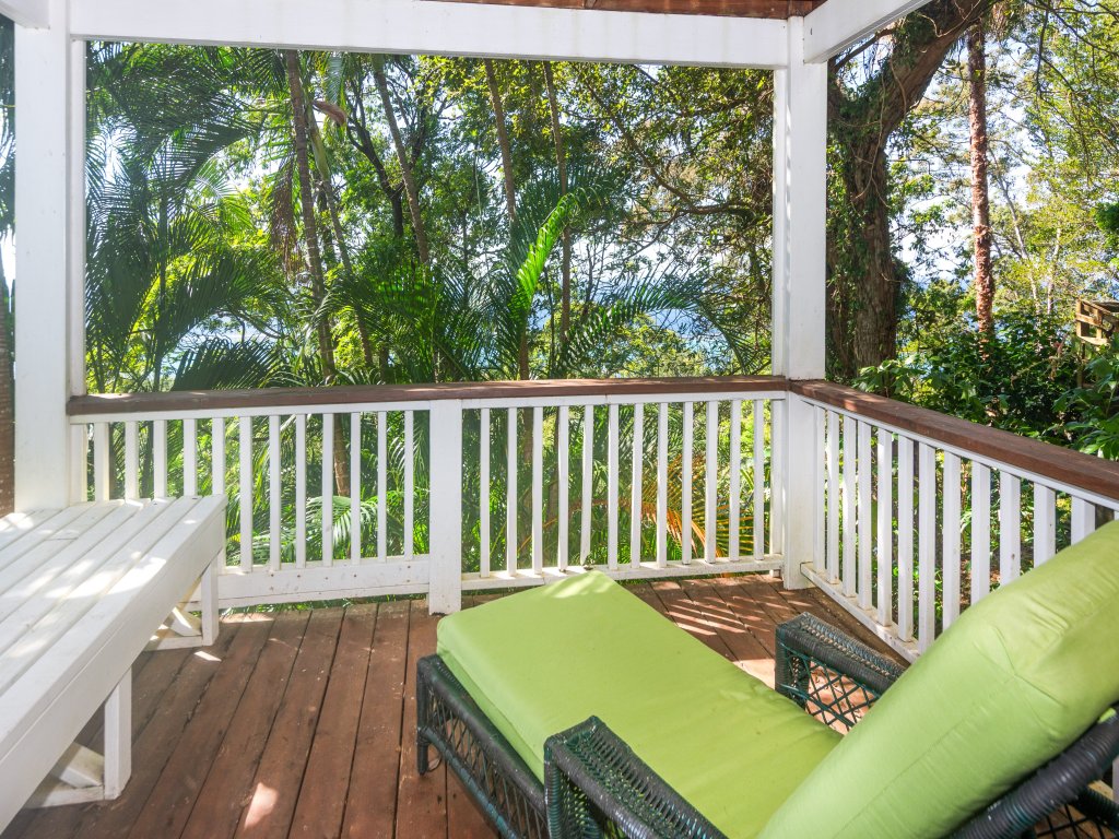 Top Ridge Views Vacation Rental - RedAwning