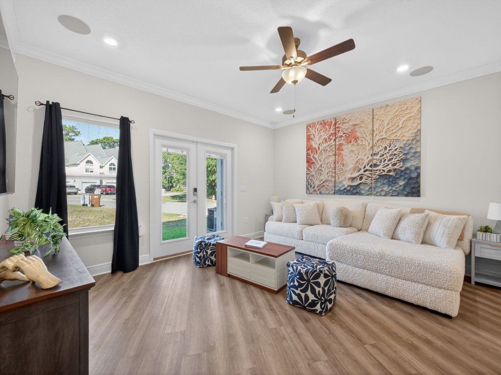 10 Mins to Beach - Coastal Navarre Haven - Pool Vacation Rental in Navarre - RedAwning