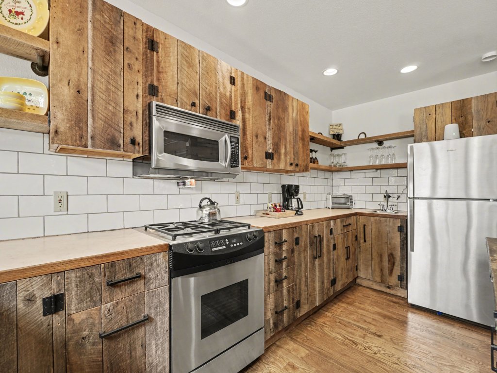 Historical Crocker Ranch - The Rowe Cabin 23-ZONE3423 Vacation Rental in Estes Park - RedAwning