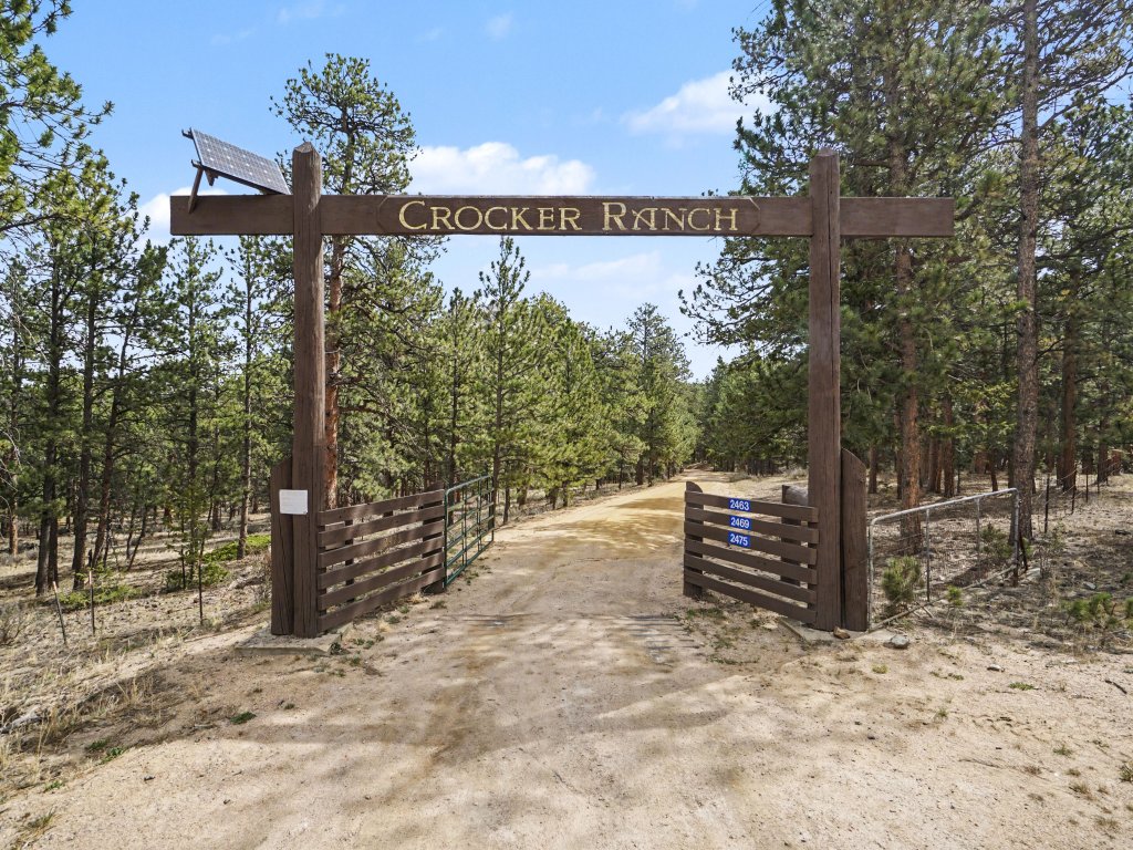 Historical Crocker Ranch - The Rowe Cabin 23-ZONE3423 Vacation Rental in Estes Park - RedAwning