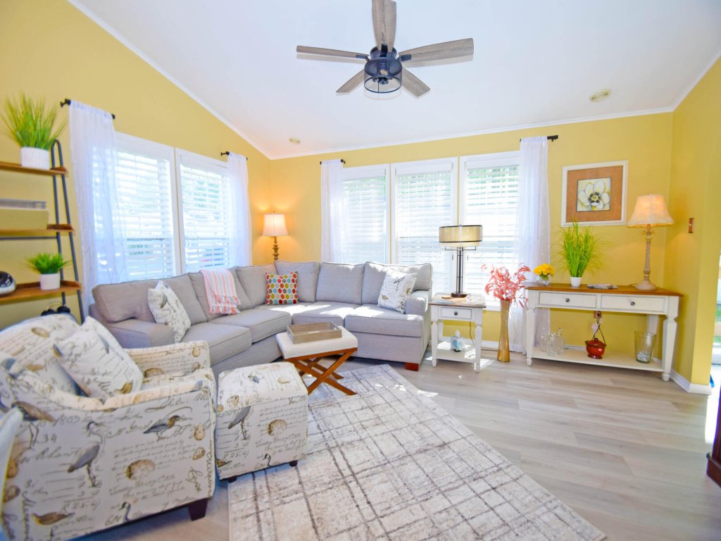 White Horse Park-Skipjack Circle 120 Vacation Rental in Maryland - RedAwning