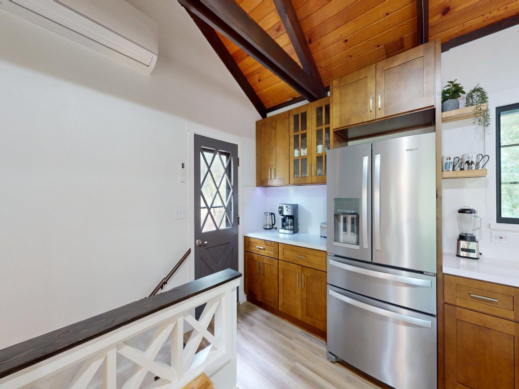 Grateful Getaway - Serene Mountain Retreat Vacation Rental in California - RedAwning