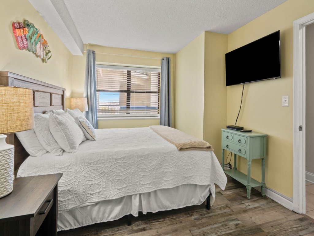 OCEANS 607 Vacation Rental in North Myrtle Beach - RedAwning