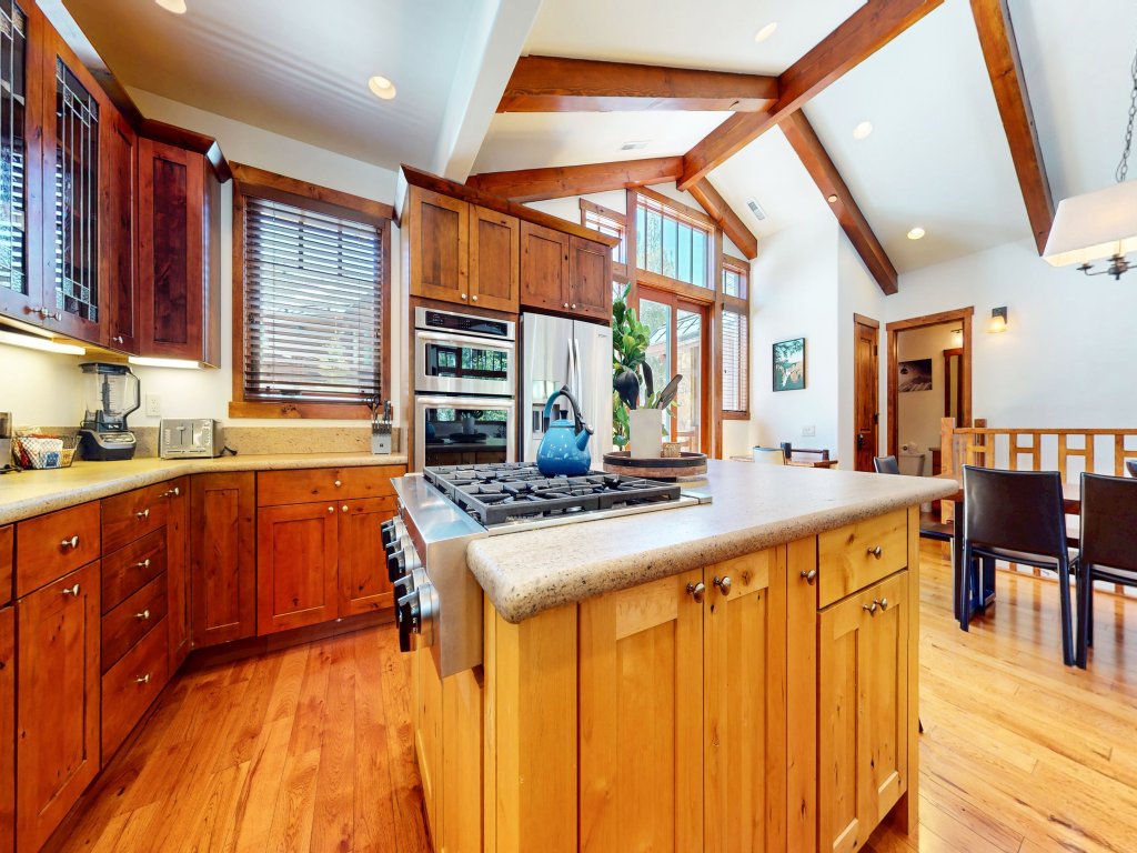 Graystone #2150 Vacation Rental in Mammoth Lakes - RedAwning