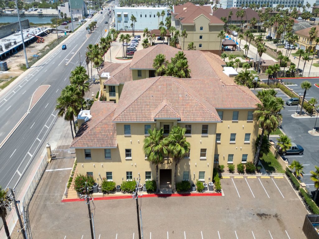 New 2BR - Pool Patio - Bunk Beds - 1st Floor Vacation Rental in South Padre Island - RedAwning