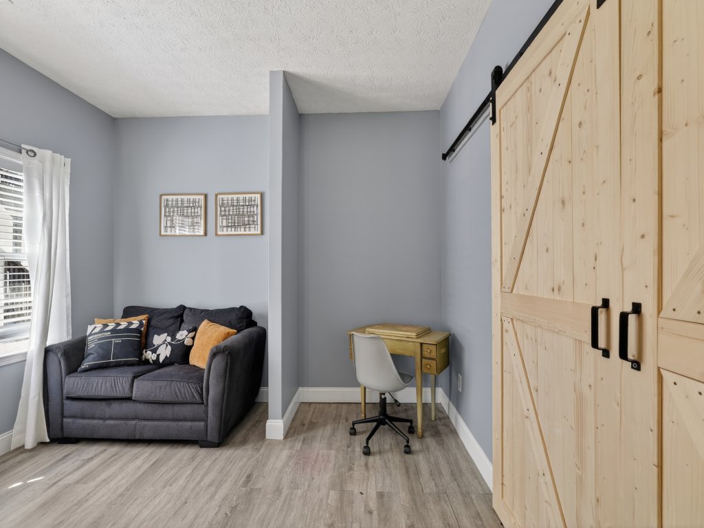 2BR Getaway Near I-75 World Cup Vacation Rental in Georgia - RedAwning