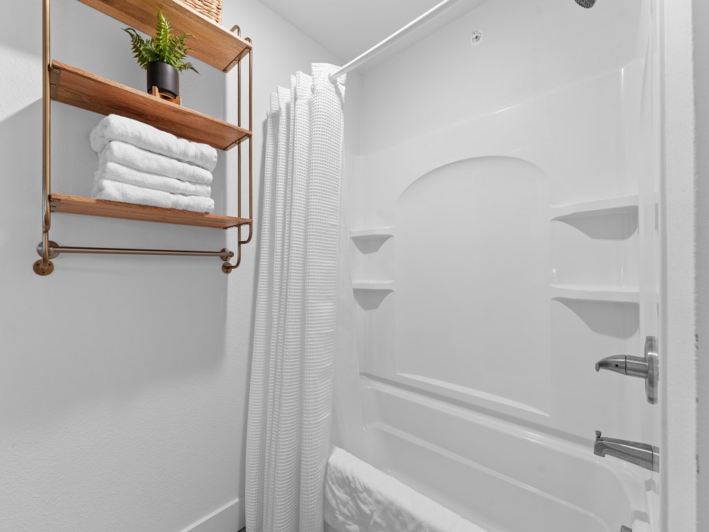 RC403A- The Landing Lookout Vacation Rental in Branson - RedAwning