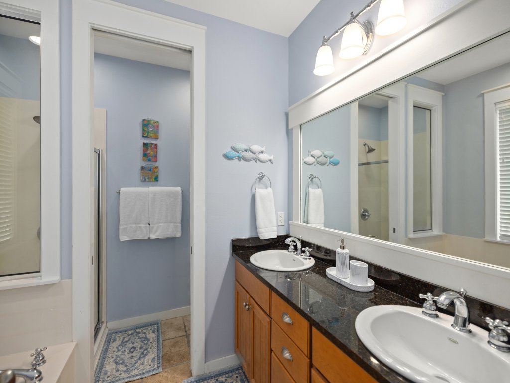 1284 Laurel Grove Vacation Rental in Miramar Beach - RedAwning