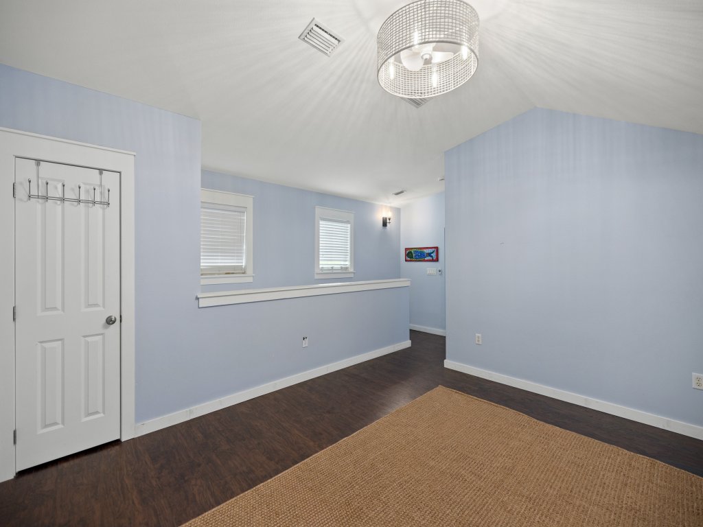 1284 Laurel Grove Vacation Rental in Miramar Beach - RedAwning