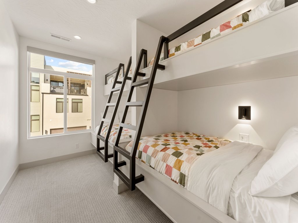 Sunrise Escape Vacation Rental in St. George - RedAwning