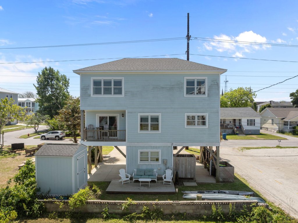Bay Watch Vacation Rental in North Carolina - RedAwning