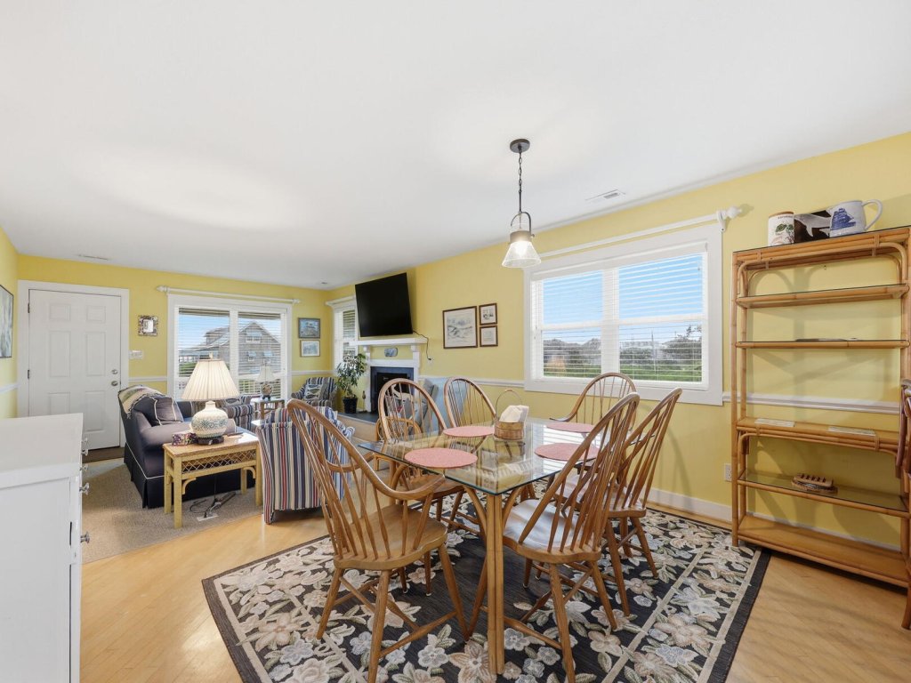 Leland's Beach House Vacation Rental in North Carolina - RedAwning