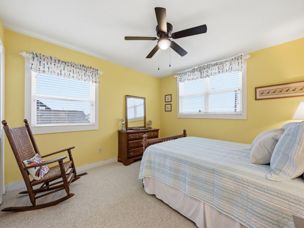 Leland's Beach House Vacation Rental in North Carolina - RedAwning