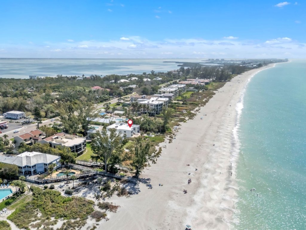 2 Salty Vacation Rental in Longboat Key - RedAwning