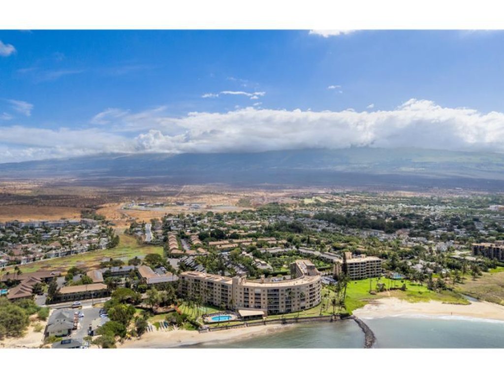 MENEHUNE SHORES, #206** Vacation Rental in Hawaii - RedAwning