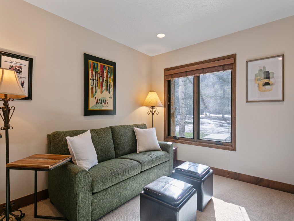 Deer Valley Townhome | Walkable Location + Hot Tub Vacation Rental in Park City - RedAwning
