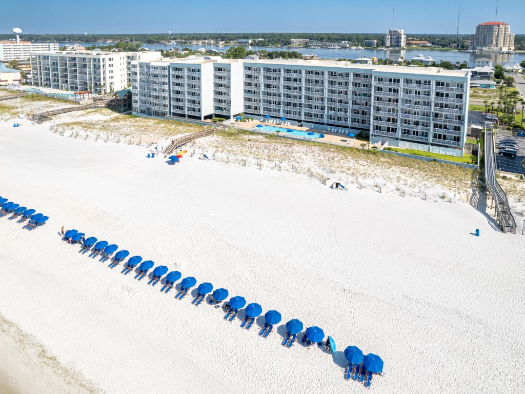 Islander Beach Resort 405 Vacation Rental in Fort Walton Beach - RedAwning