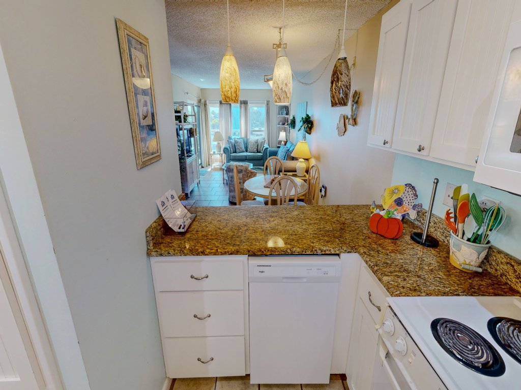 Emerald Isle 205 Vacation Rental in Fort Walton Beach - RedAwning