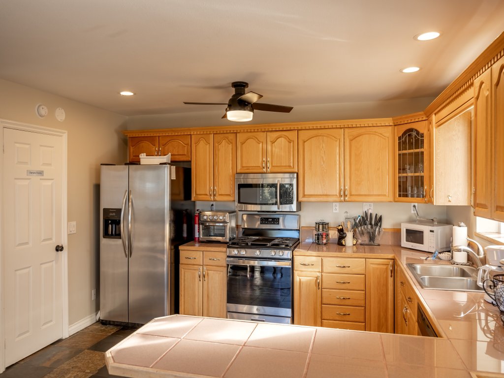23 - Big Bear Lakeview Lodge Vacation Rental in Big Bear Lake - RedAwning