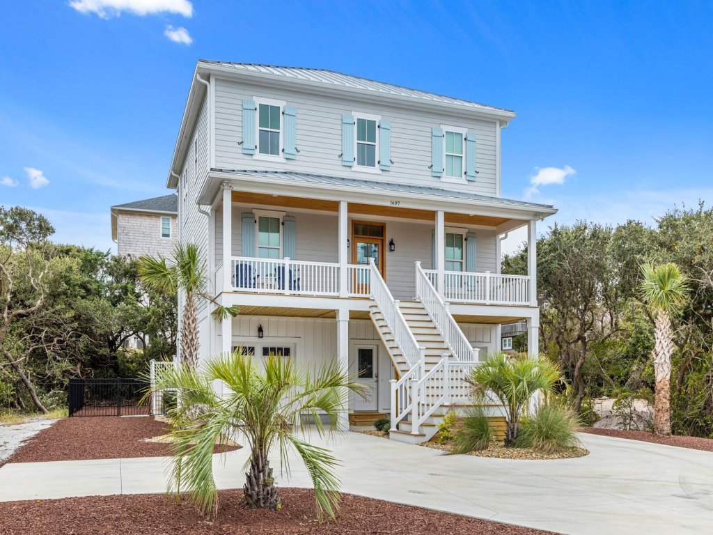 Once Upon a Tide Vacation Rental in North Carolina - RedAwning