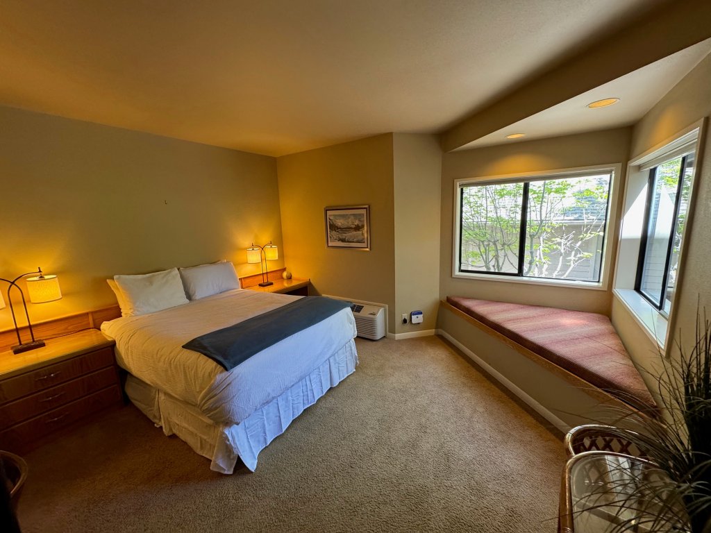 River Ridge 513AB Vacation Rental in Bend - RedAwning