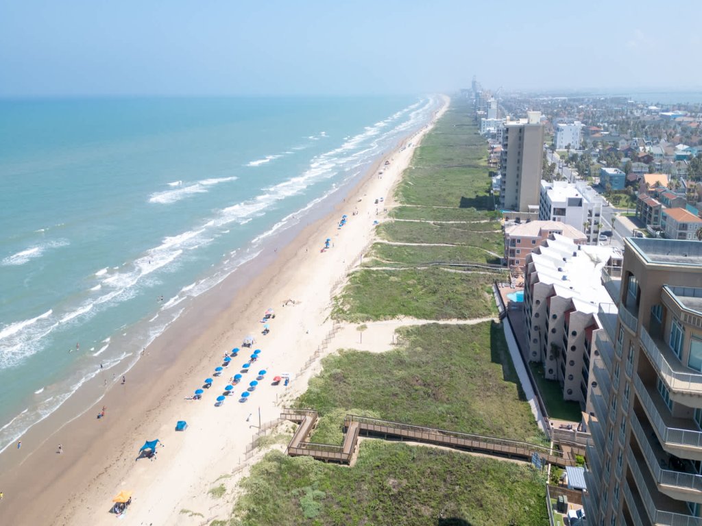 Direct Beachfront Condo-Jacuzzi-Elevator-SPI Vacation Rental in South Padre Island - RedAwning