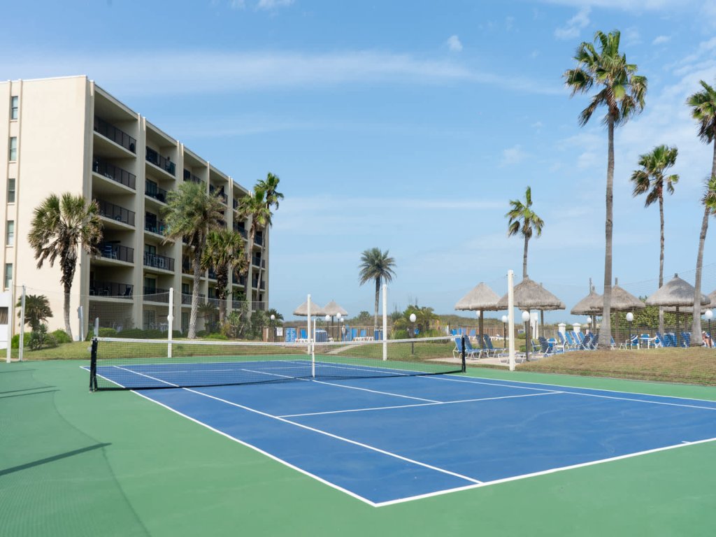 Direct Beachfront 3BR - 3 Pools & 3 Jacuzzis  Vacation Rental in South Padre Island - RedAwning