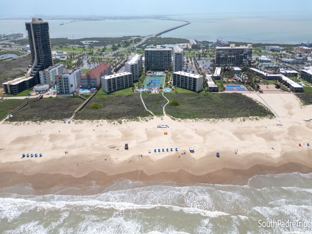 Direct Beachfront 3BR - 3 Pools & 3 Jacuzzis  Vacation Rental in South Padre Island - RedAwning