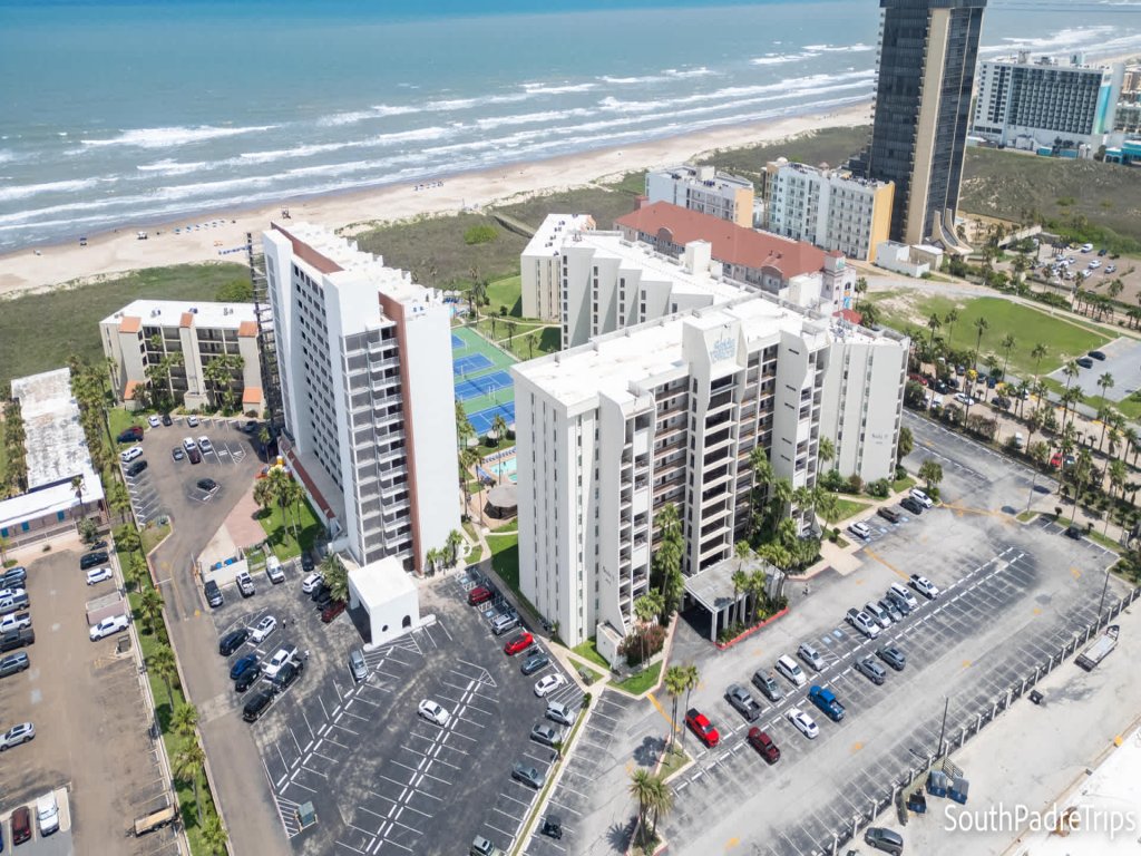 Direct Beachfront 3BR - 3 Pools & 3 Jacuzzis  Vacation Rental in South Padre Island - RedAwning