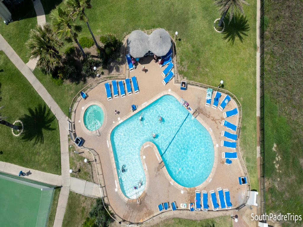Direct Beachfront 3BR - 3 Pools & 3 Jacuzzis  Vacation Rental in South Padre Island - RedAwning